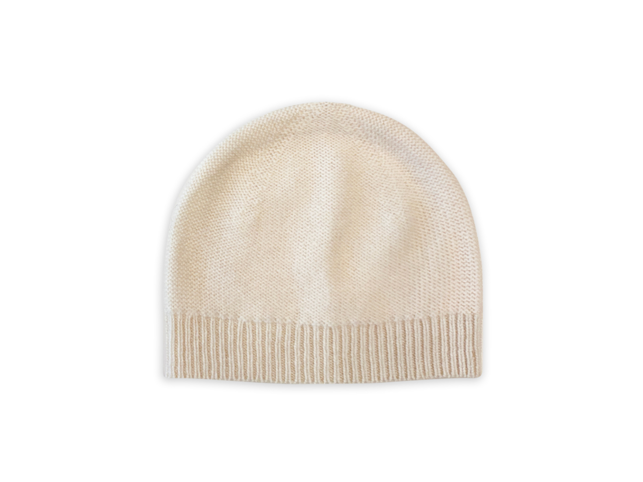 Unsere süße Beanie Ben ist durch kuschelig weich und absolut kratzfrei. Die Strickstruktur sorgt für einen tollen Tragekomfort, sodass das Mützchen nicht rutscht, aber auch nicht zu eng am Kopf sitzt.