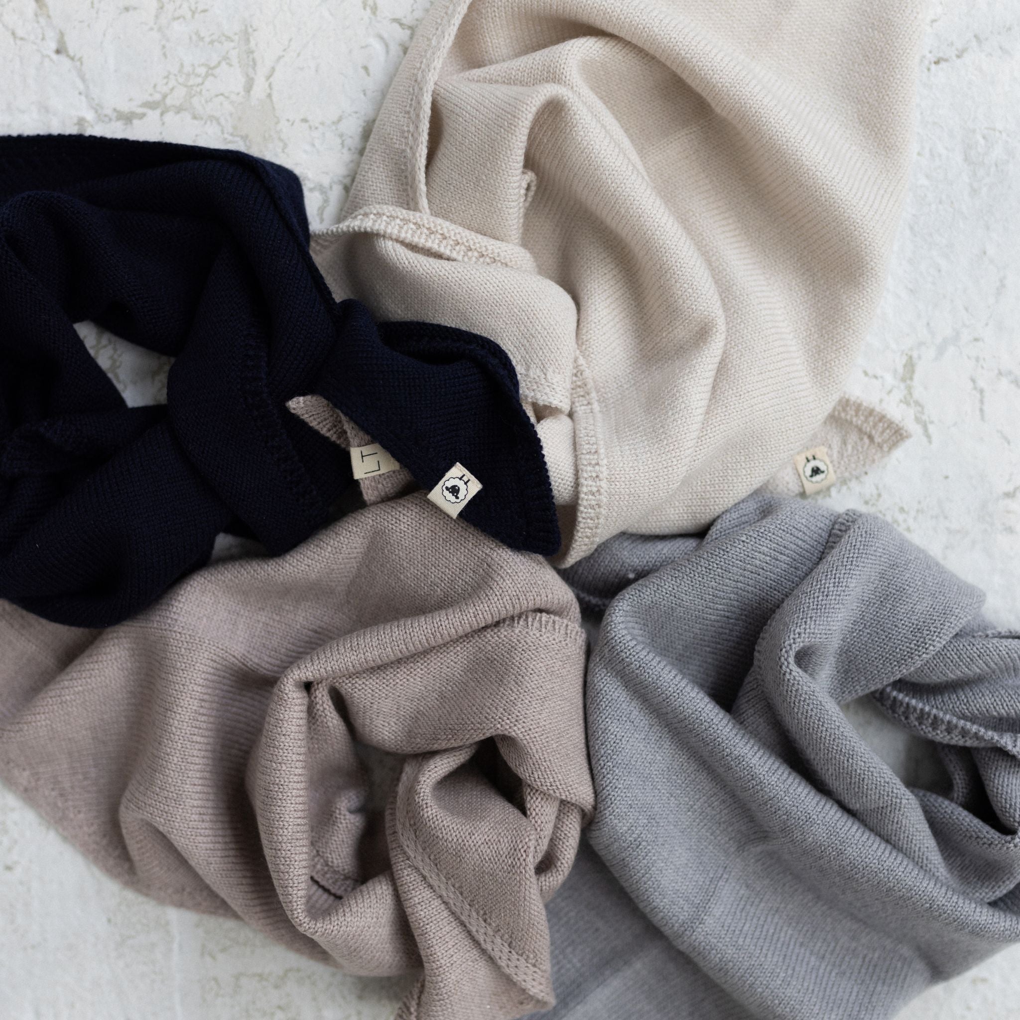 Elise triangular scarf in gray melange