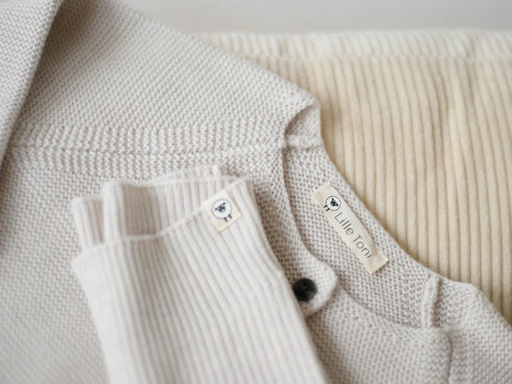 Gift set consisting of "Emil" cardigan & "Finn" leggings in cream