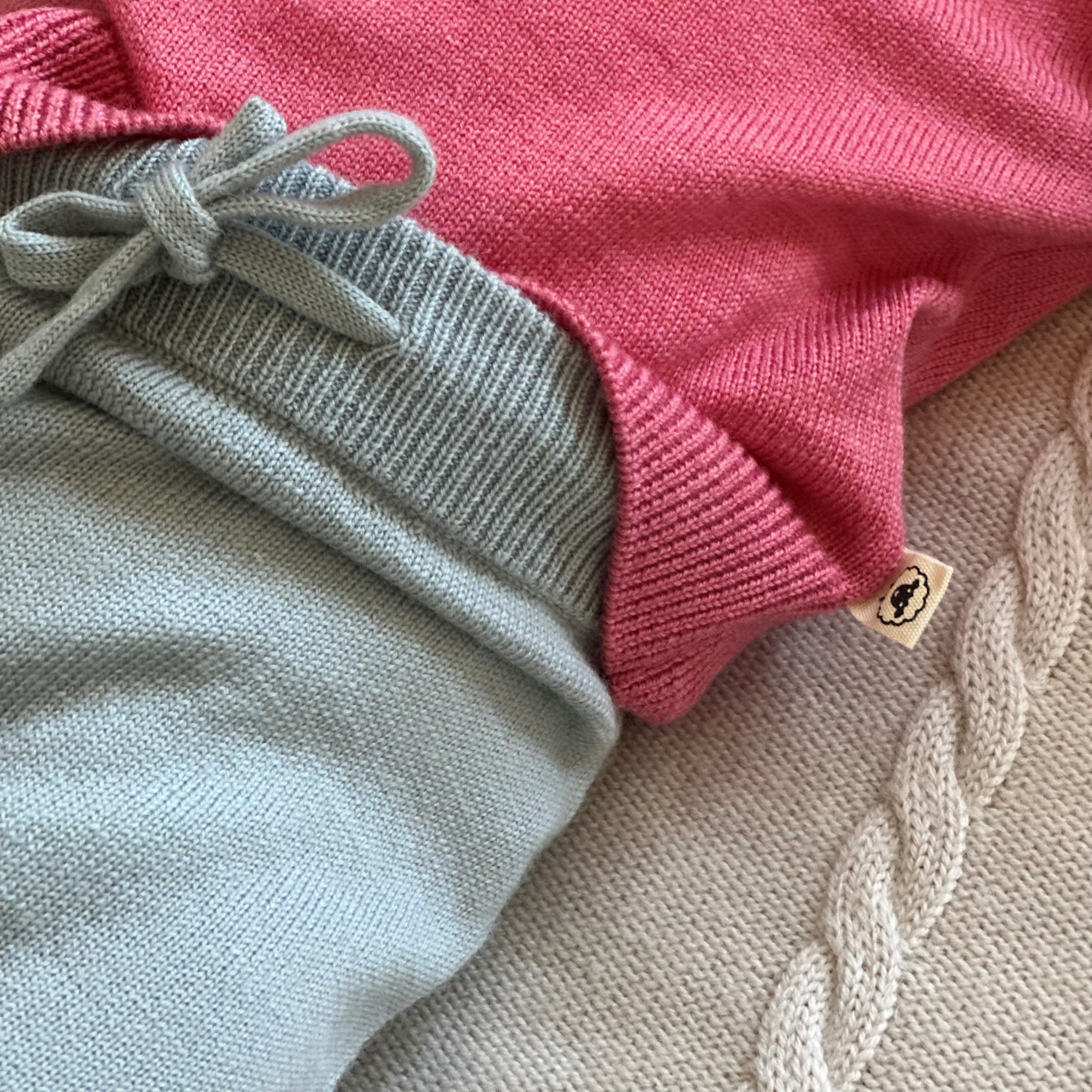 Hose Jule in dusty sage