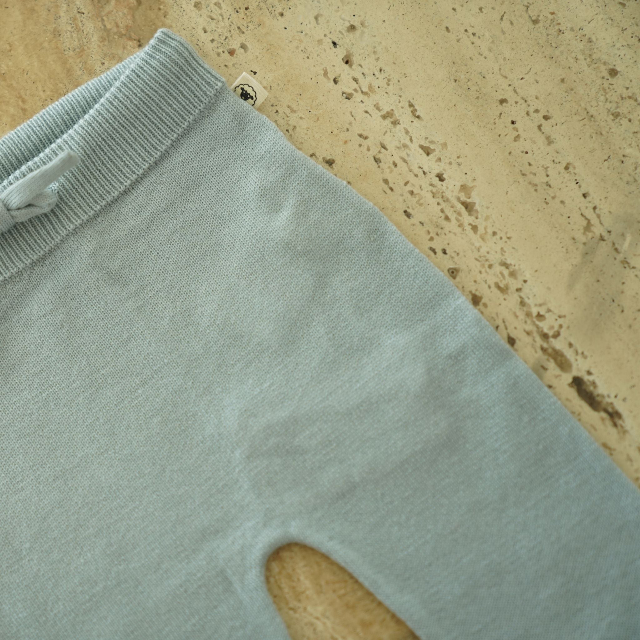 Hose Jule in dusty sage