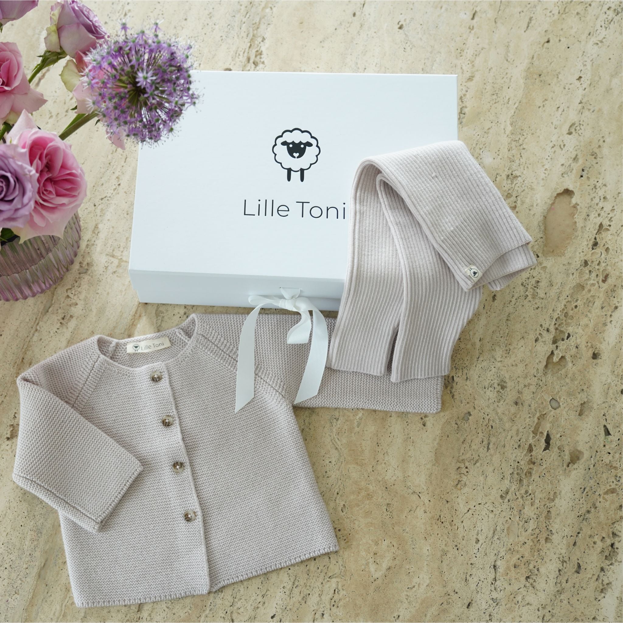 Gesschenkset aus Cardigan "Emil" & Leggings "Finn" in rosewood