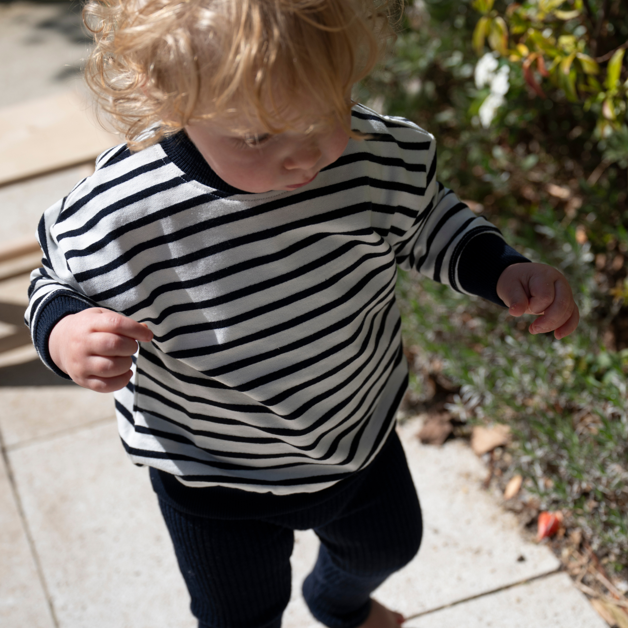 Sweatshirt Caspar in offwhite marine