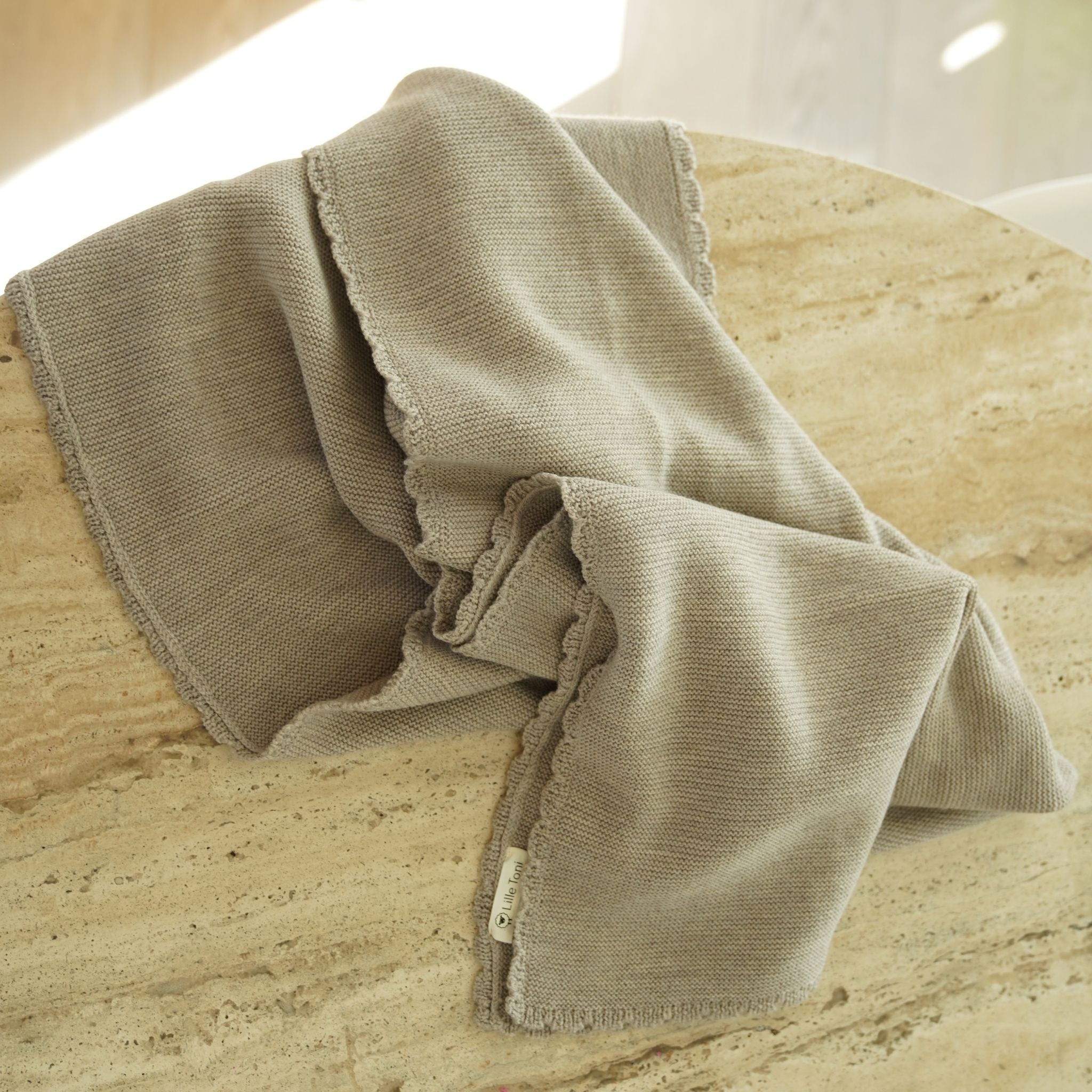 Blanket "Ida" with ajour pattern in camel melange