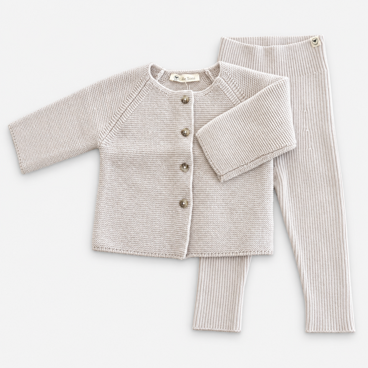 Geschenkset aus Cardigan "Emil" & Leggings "Finn" in creme