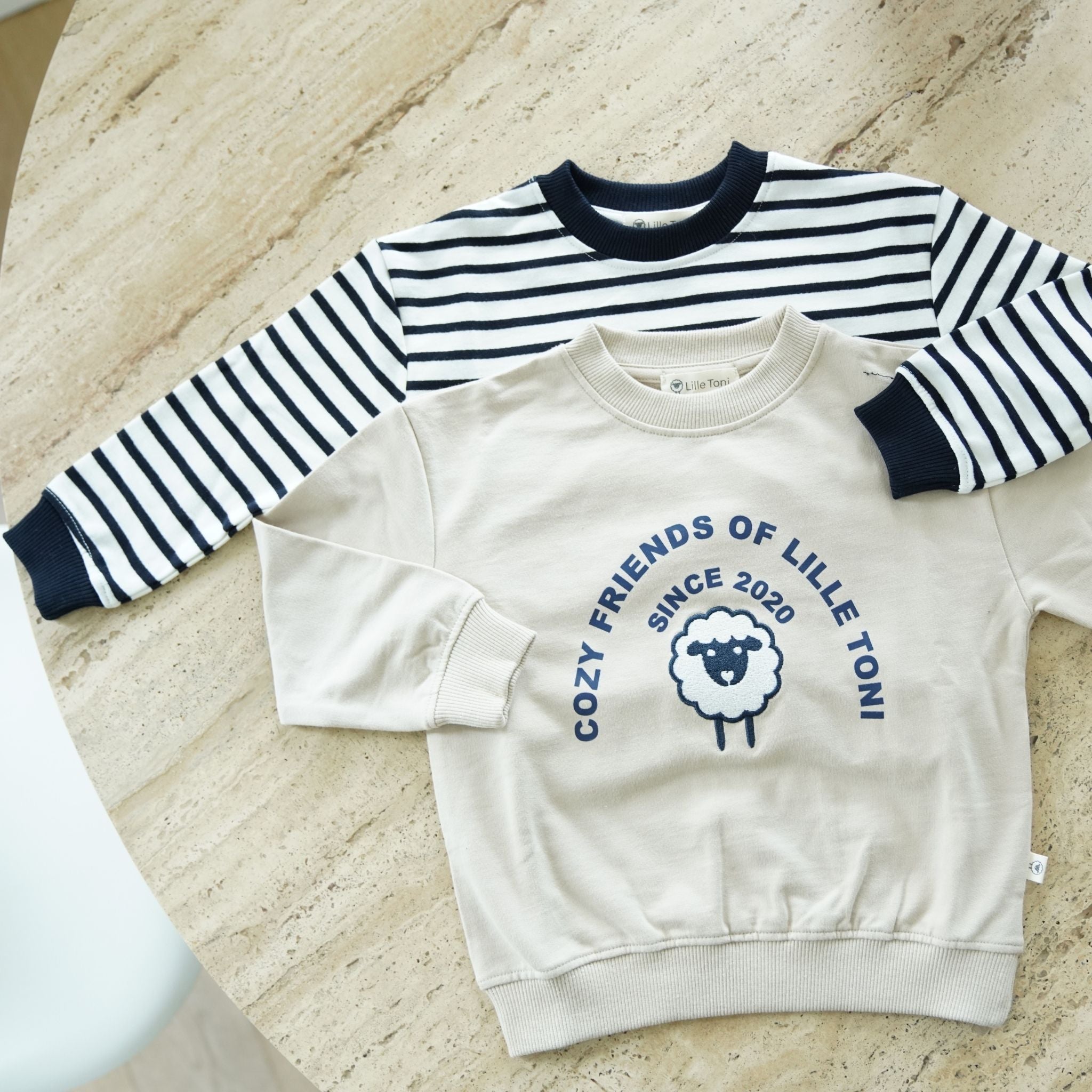 Sweatshirt Caspar in offwhite marine